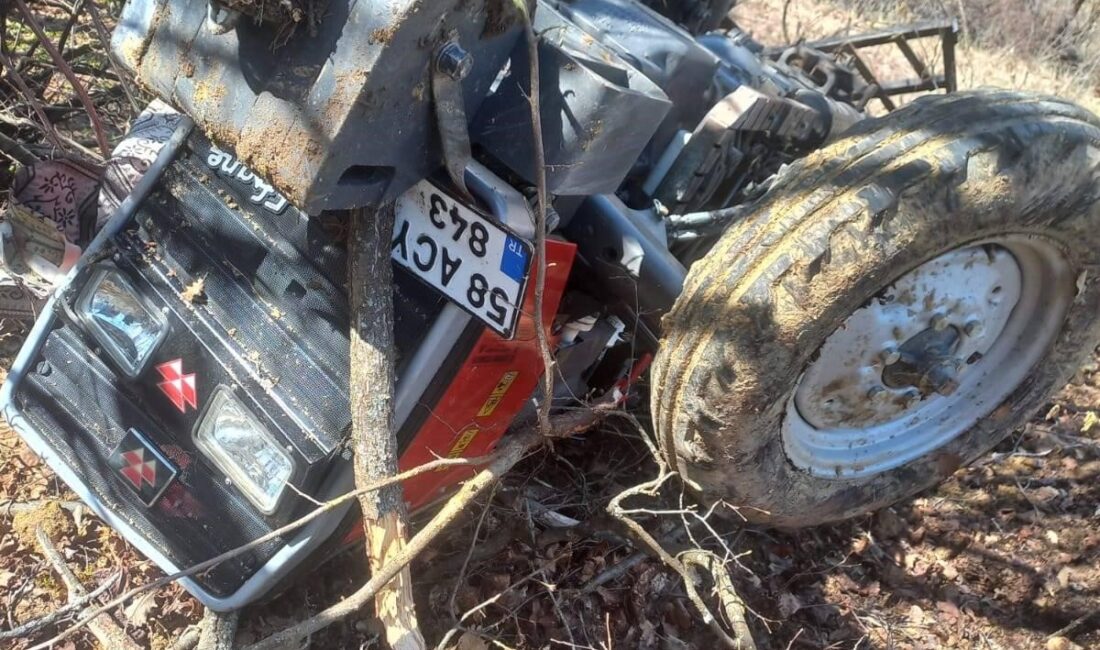 Sivas'ın Akıncılar ilçesinde kontrolden çıkarak devrilen traktör, bir aileyi yasa