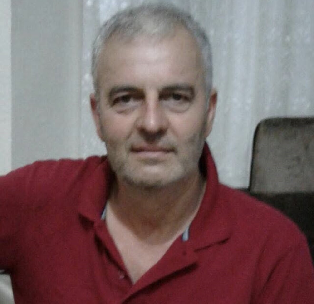 Sakarya’nın Adapazarı ilçesinde tarlasını sürdüğü sırada devrilen traktörün altında kalan