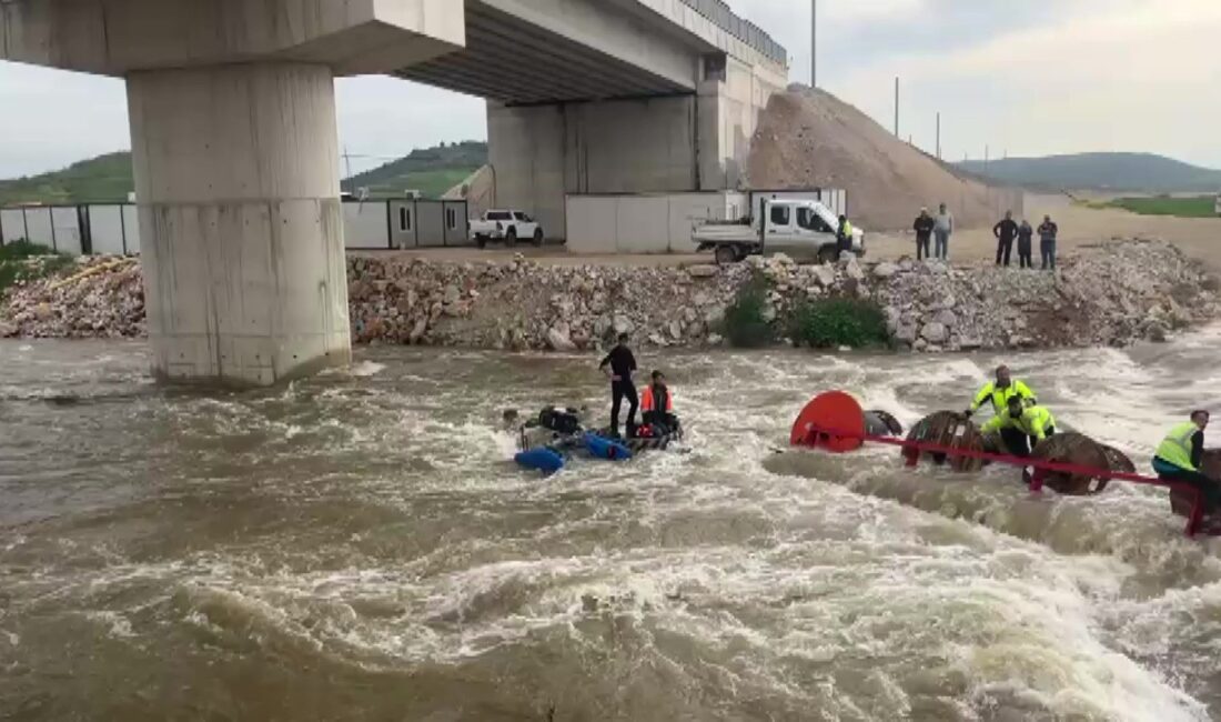 Bursa’da dereyi traktörle geçmeye çalışan on tarım işçisi, aracın devrilmesi