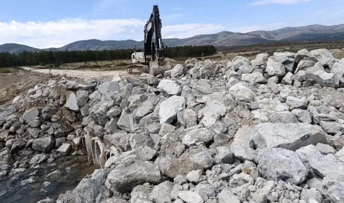 Afyonkarahisar’ın Sandıklı ilçesinde, geçtiğimiz ay etkili olan aşırı yağışlar nedeniyle