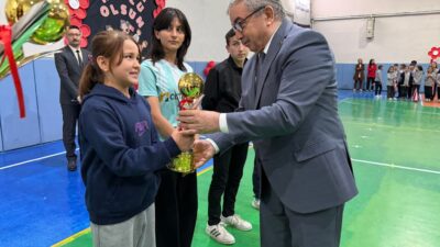 Afyonkarahisar’ın Şuhut ilçesinde, 23 Nisan Ulusal Egemenlik ve Çocuk Bayramı