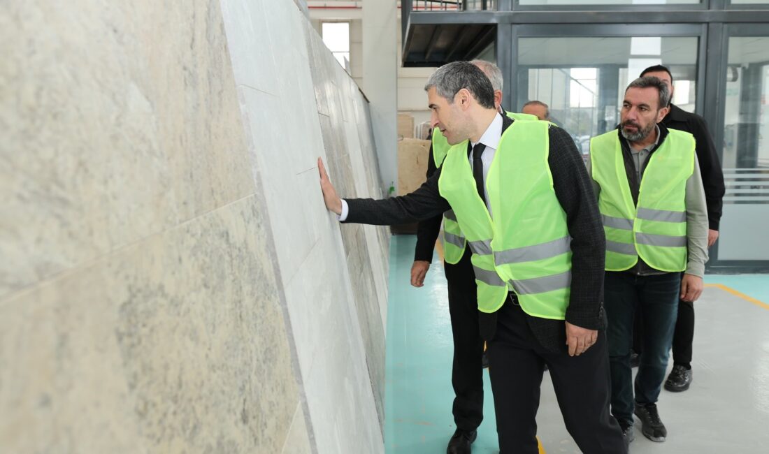 Afyonkarahisar Valisi Dr. Naci Aktaş, mermerin başkenti İscehisar’da gerçekleştirdiği ziyaretlerde,