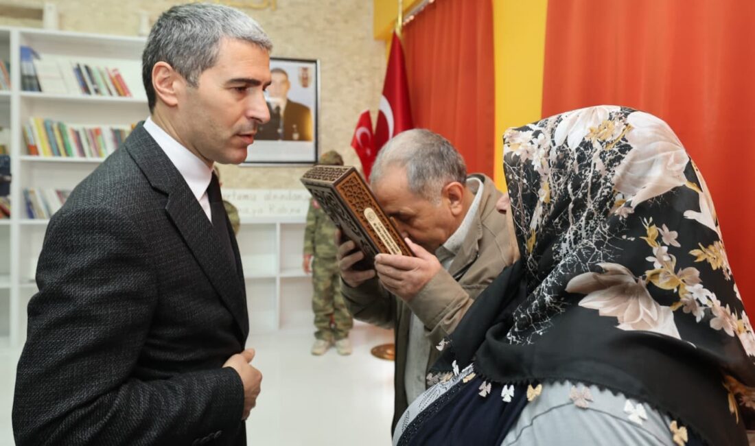 Afyonkarahisar’ın İscehisar ilçesinde, Şehit Ahmet Kaplan İlkokulu öğrencilerinin kendi emekleriyle