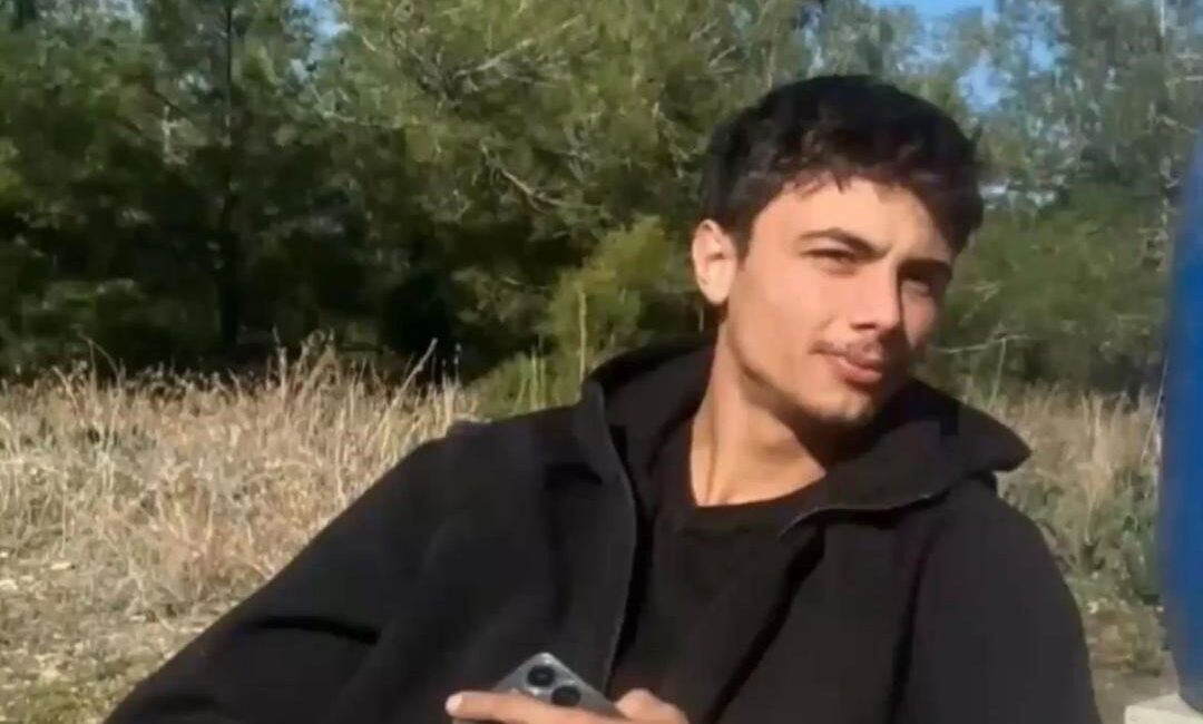 Adana’da basketbol oynadıktan sonra serinlemek için Seyhan Baraj Gölü’ne giren