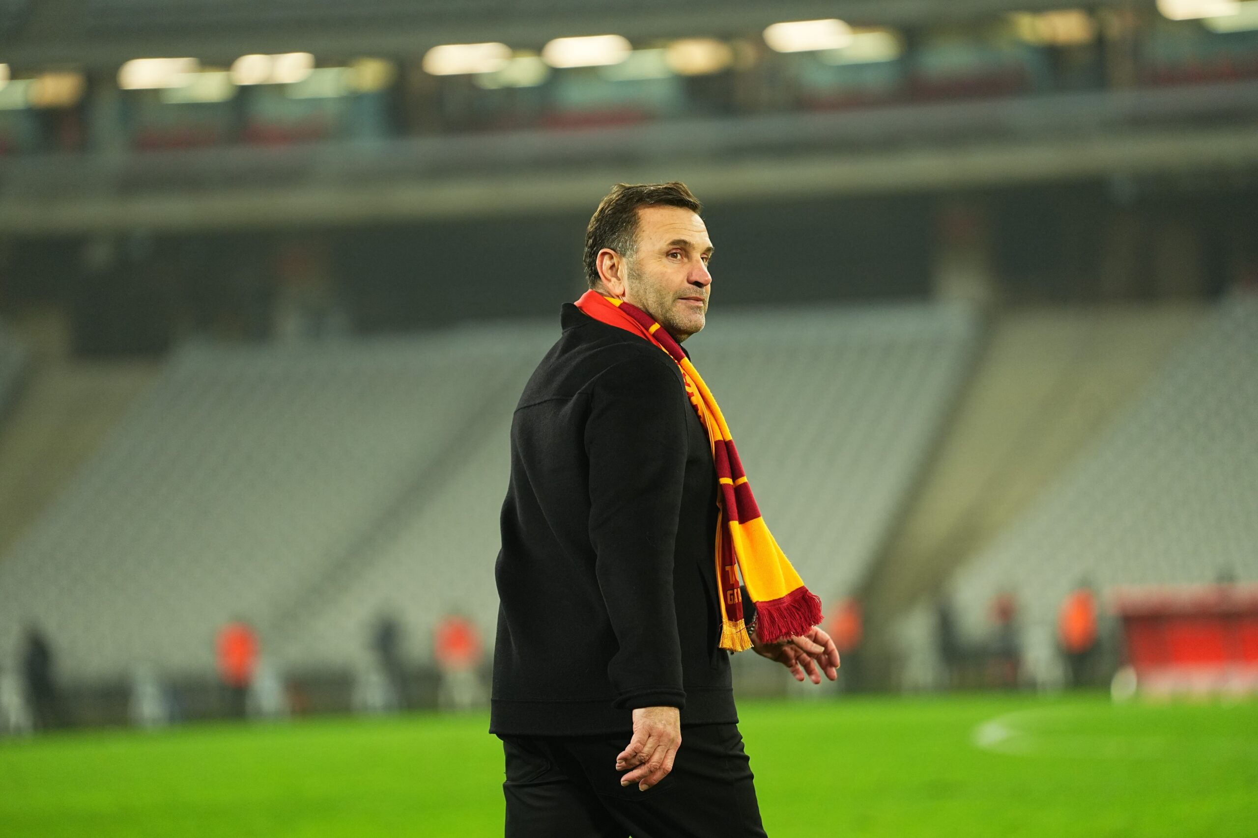 Galatasaray Teknik Direktörü Okan Buruk, pazar günü oynanacak dev derbiyle