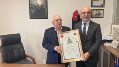 Afyonkarahisar’da ibadete açılan yeni camilerin yapımını üstlenen hayırsever iş insanları,