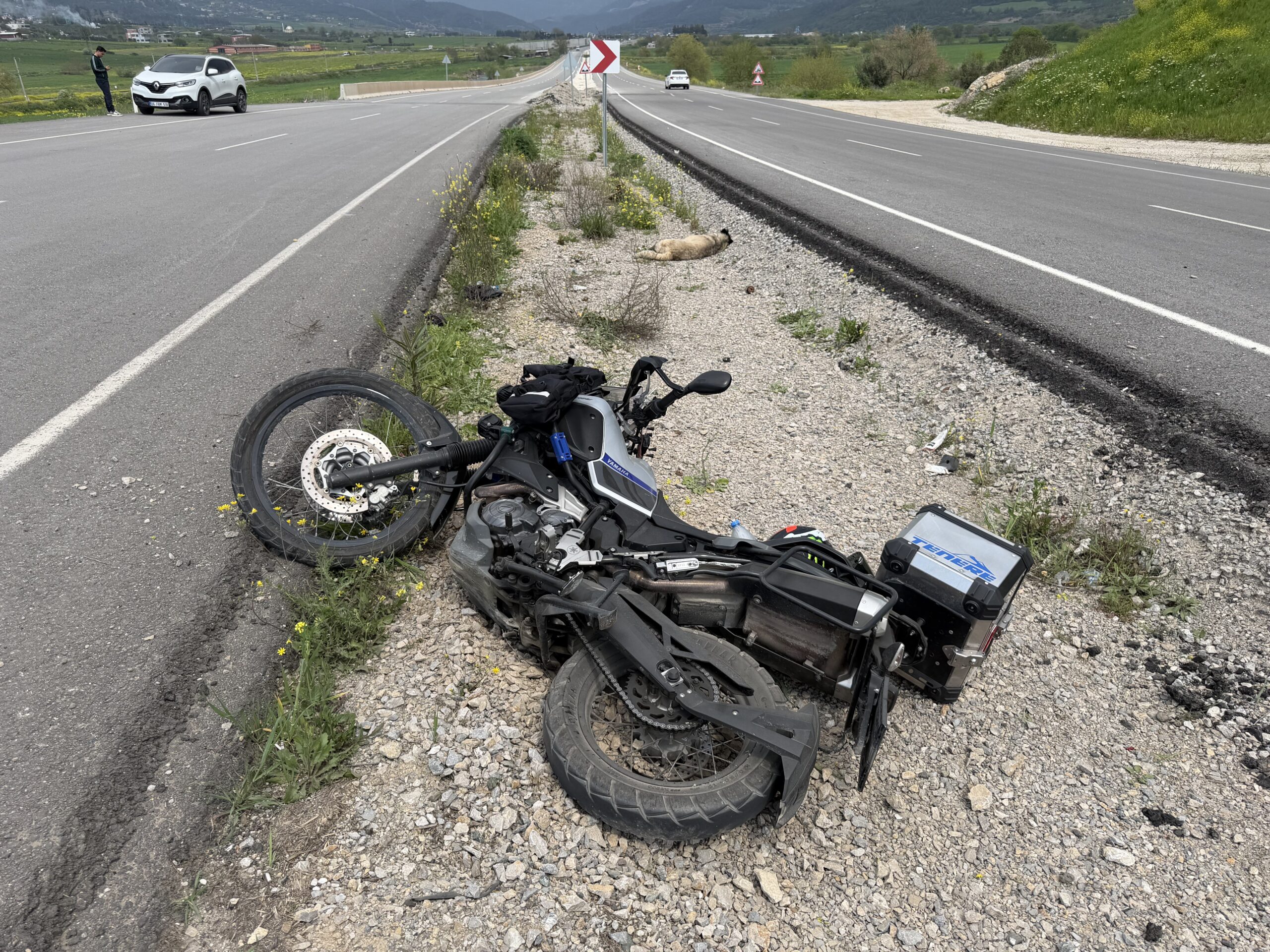 Osmaniye’nin Bahçe ilçesinde meydana gelen trafik kazasında, yola aniden çıkan