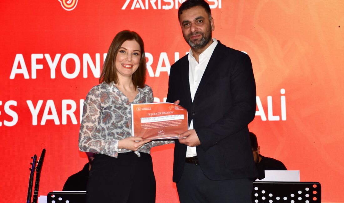 Afyonkarahisar Gençlik Merkezinde düzenlenen 11. Gençler Arası Kültür ve Sanat