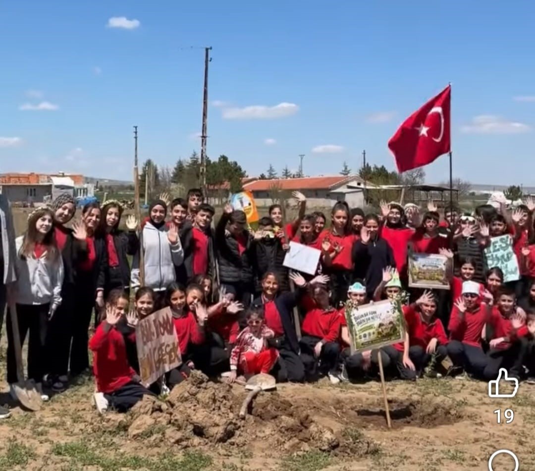 Afyonkarahisar’ın Şuhut ilçesinde, çevre bilincini aşılamak ve daha yeşil bir