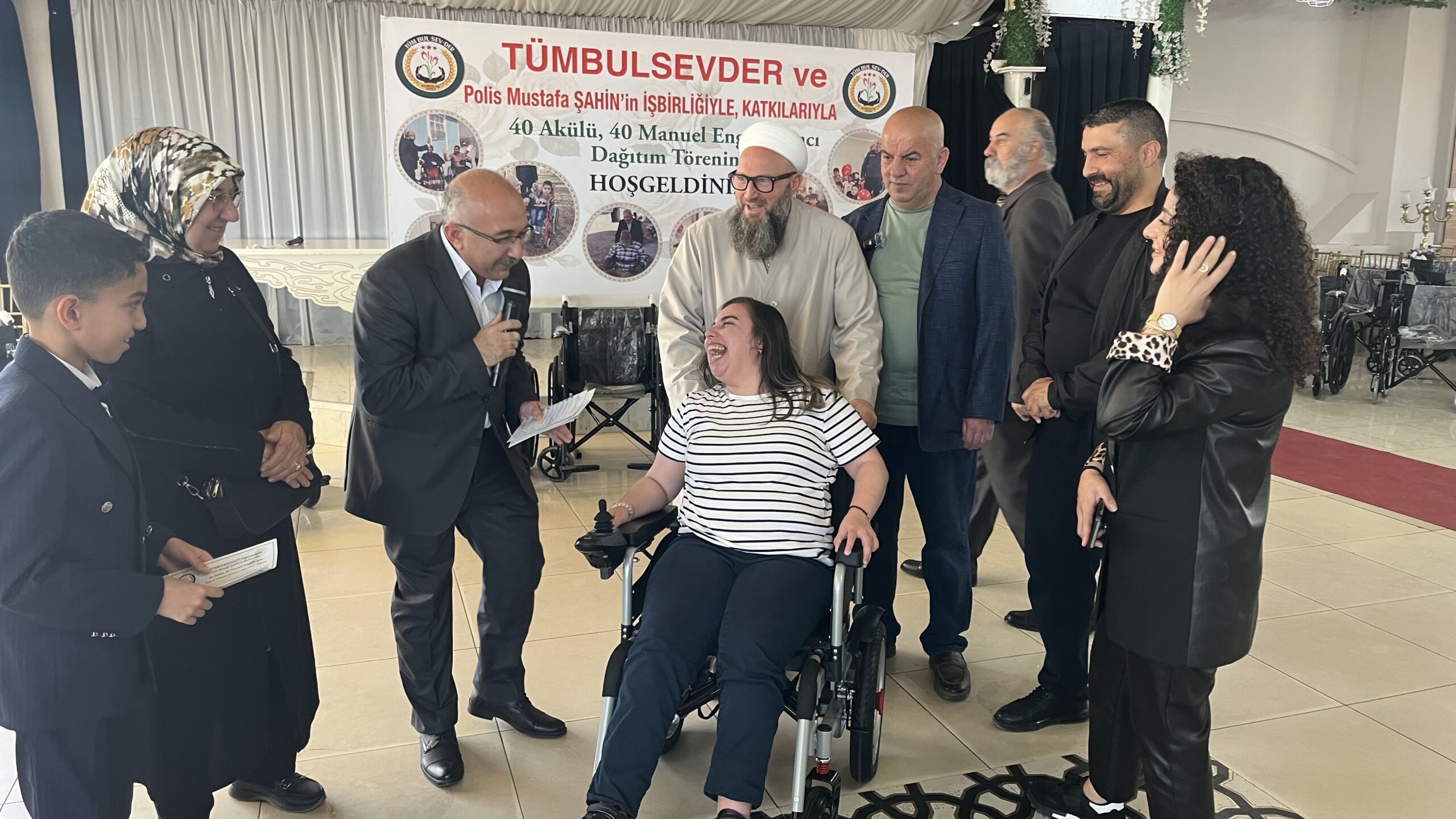 Bursa'da gerçekleştirilen engelli aracı dağıtım töreni, hem yürekleri ısıtan hem