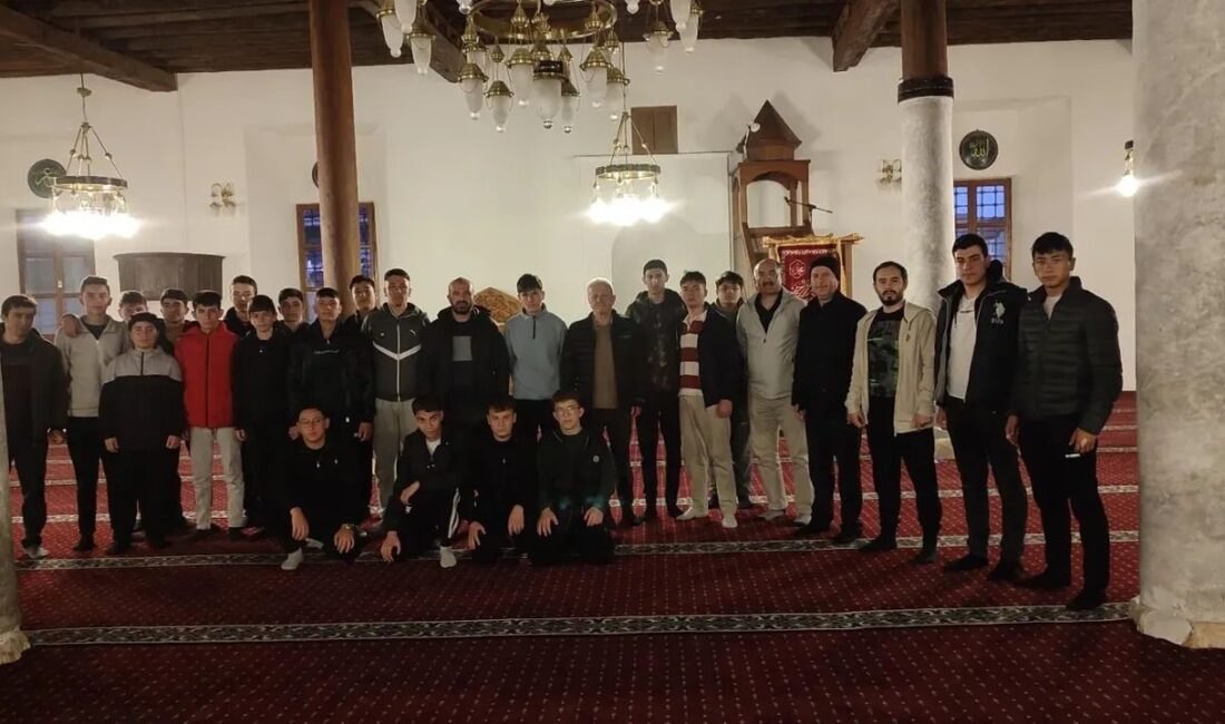 Afyonkarahisar’ın Şuhut ilçesinde düzenlenen Sabah Namazı Buluşması etkinliği, Zafer Anadolu