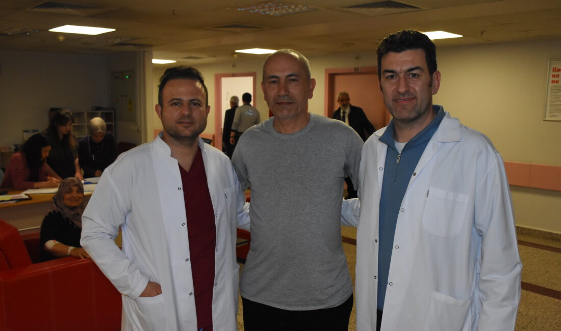 Afyonkarahisar'da ablasını kaybettiği bağırsak kanserine yakalanan hasta, erken teşhis sayesinde