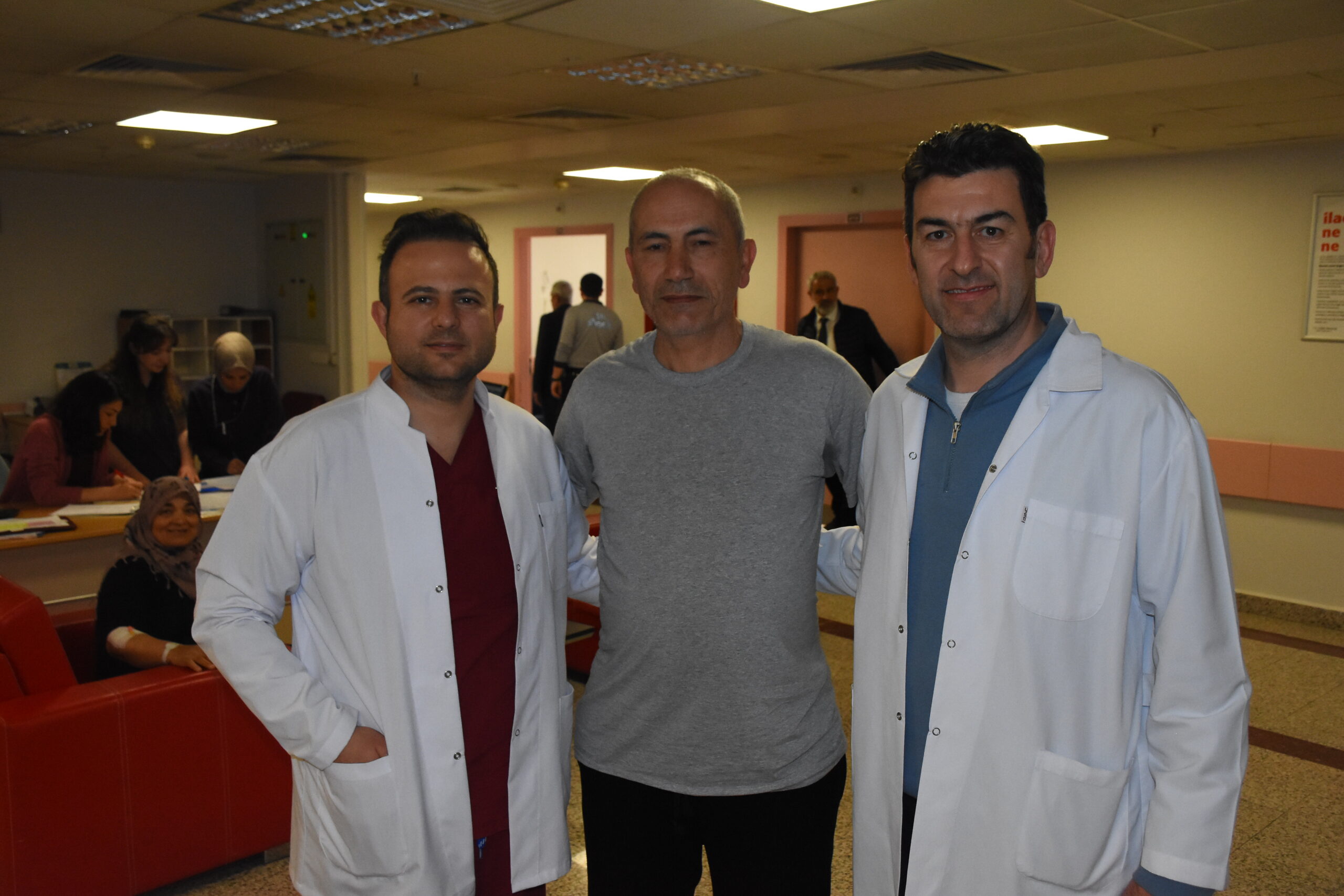 Afyonkarahisar'da ablasını kaybettiği bağırsak kanserine yakalanan hasta, erken teşhis sayesinde