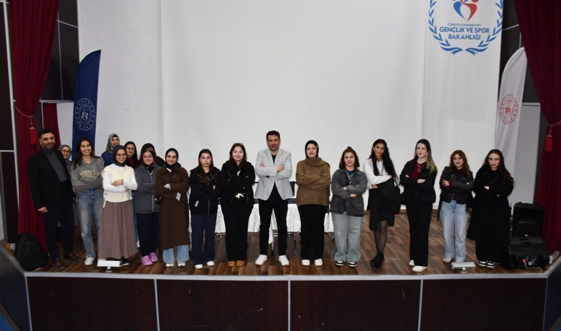 Gençlerin tarih bilincini güçlendirmek ve geçmiş ile bugün arasında düşünsel