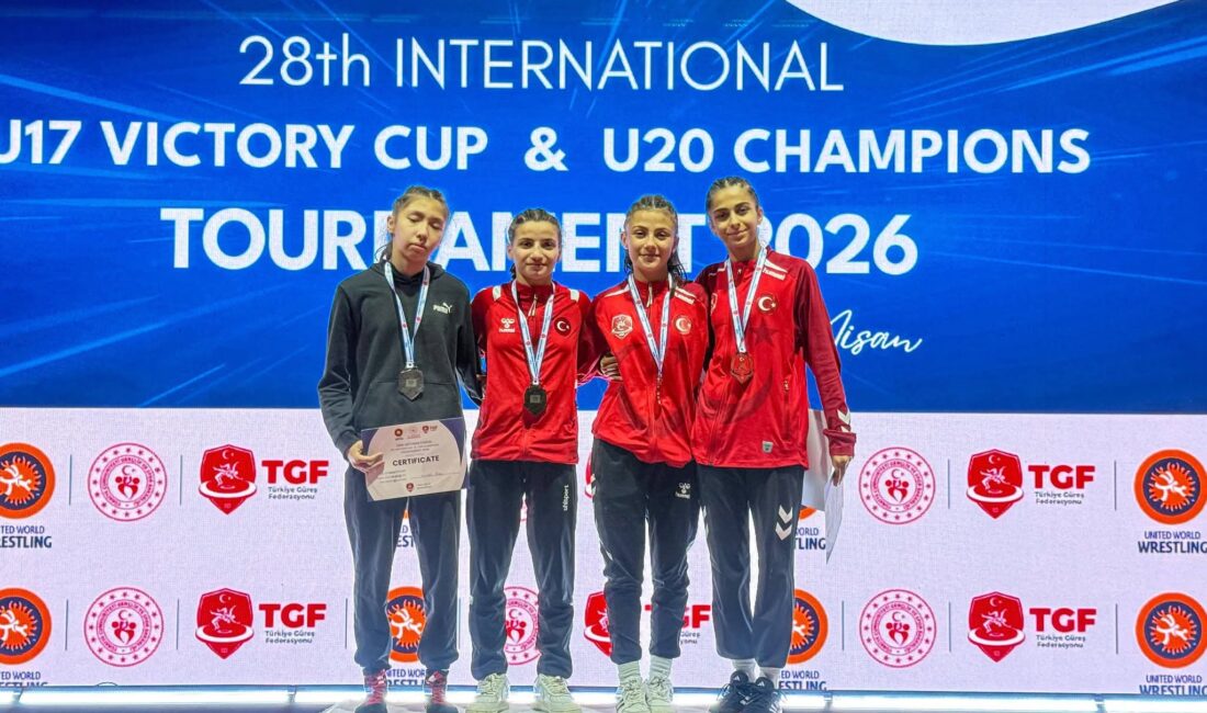 Antalya’da düzenlenen Uluslararası Güreş Zafer Kupası müsabakalarında Afyonkarahisarlı sporcular, hem