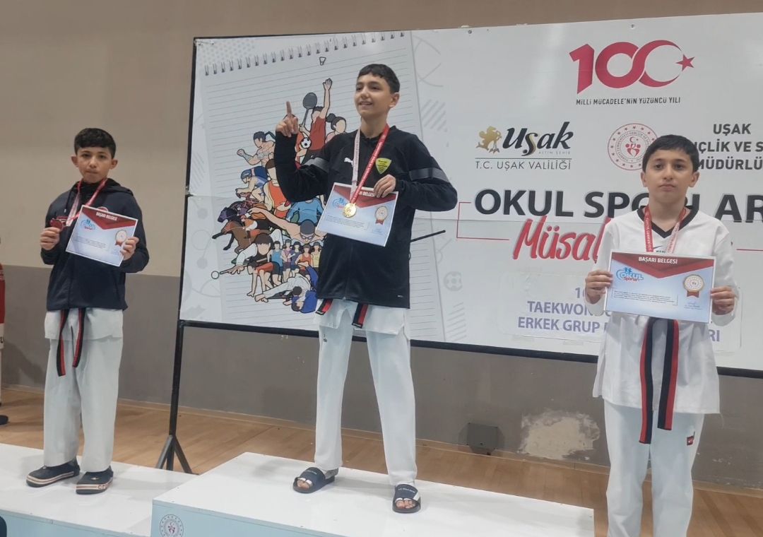 Uşak’ta düzenlenen Okul Sporları Yıldızlar Taekwondo Müsabakaları’nda Afyonkarahisarlı sporcular önemli