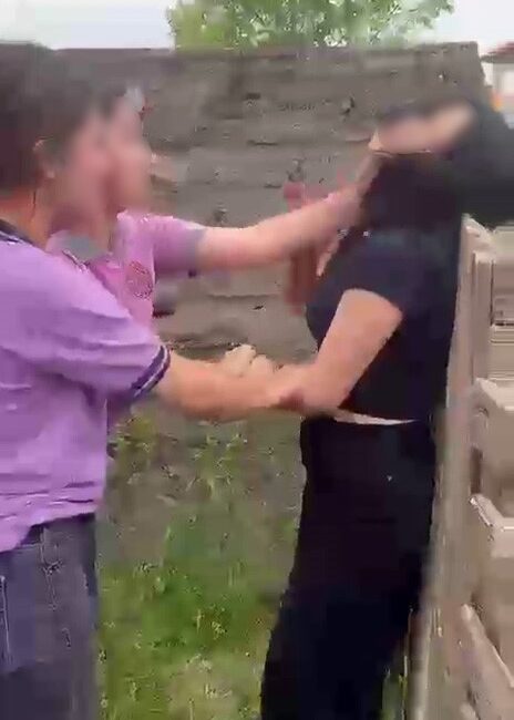 Muğla'nın Ortaca ilçesinde lise öğrencisi olduğu ileri sürülen 2 kız,