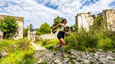 Muğla’nın Fethiye ilçesinde düzenlenen ve Ölüdeniz’in büyüleyici doğasını sporla buluşturan
