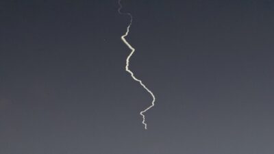 Birleşik Arap Emirlikleri (BAE) ve Kuveyt, İran'dan atılan füze ve