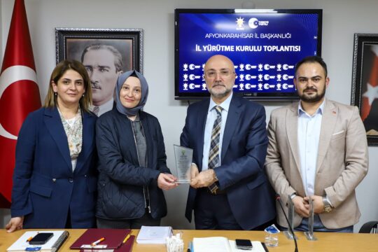 AK Parti Afyonkarahisar İl Başkanlığı tarafından her hafta düzenlenen İl