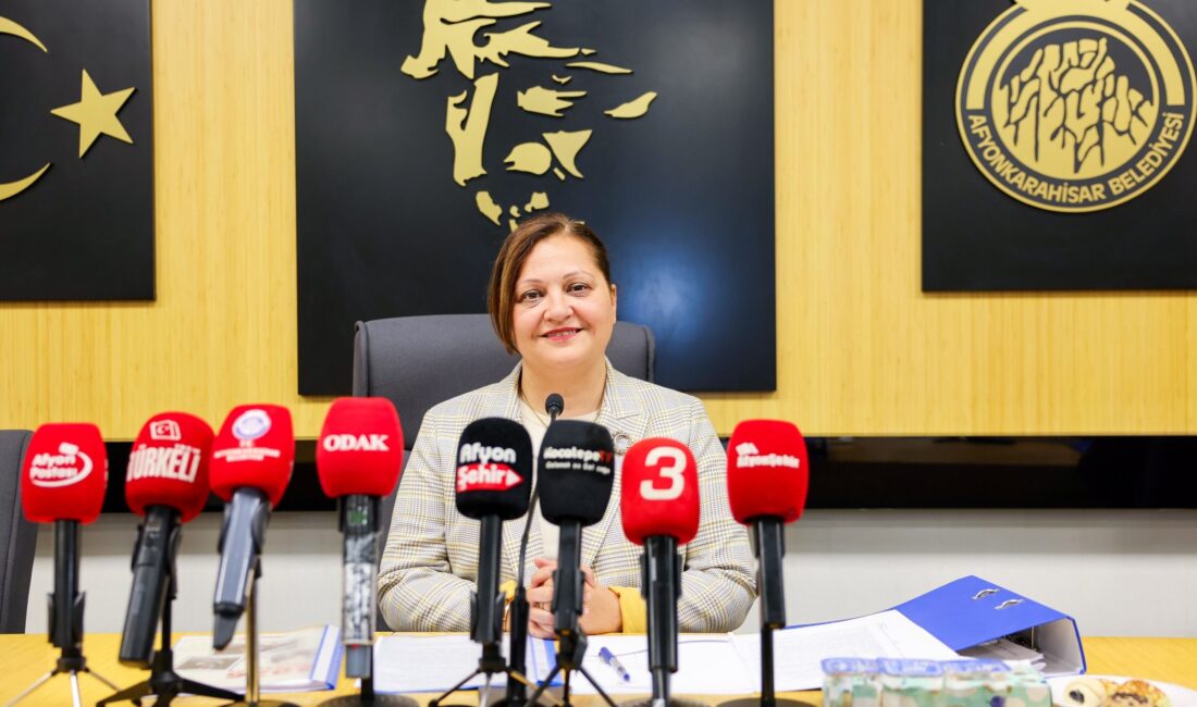 Afyonkarahisar Belediye Başkanı Burcu Köksal, Sultanlar Ligi’ne yükselerek tarihi bir