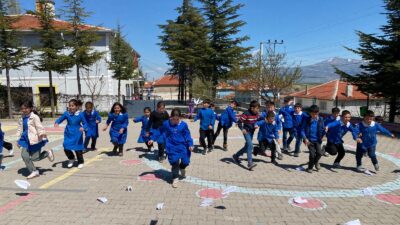 Merkeze bağlı Kızıldağ İlkokulu ile Anadolu Beşiktaşlılar Derneği Havacılık Kulübü
