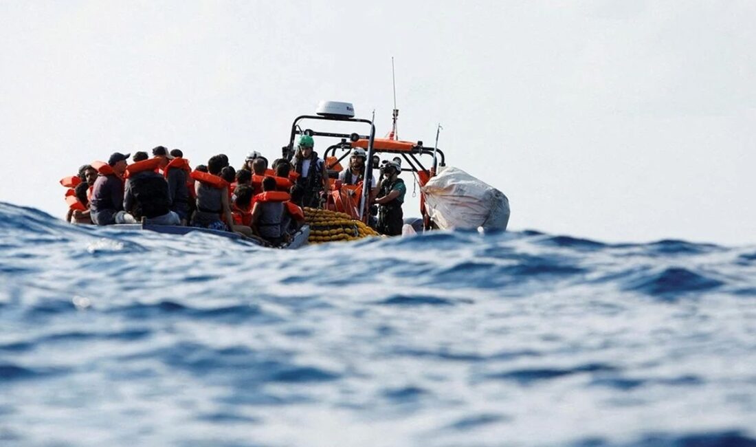 Muğla'nın Bodrum ilçesi açıklarında göçmen botunun batması sonucu 11 düzensiz