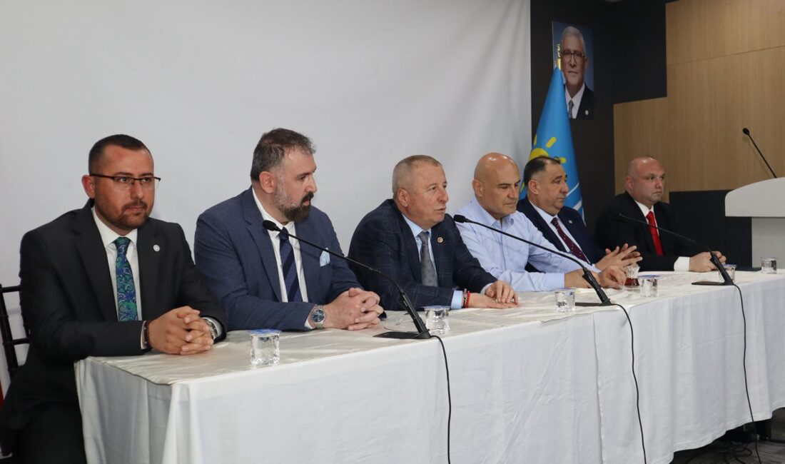 İYİ Parti, Afyonkarahisar’da gerçekleştirdiği geniş katılımlı teşkilat toplantısıyla hem yerel