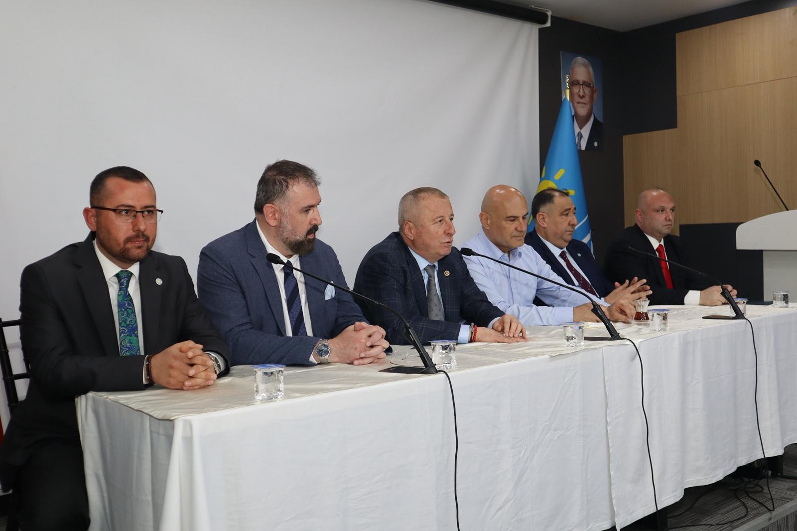 İYİ Parti, Afyonkarahisar’da gerçekleştirdiği geniş katılımlı teşkilat toplantısıyla hem yerel