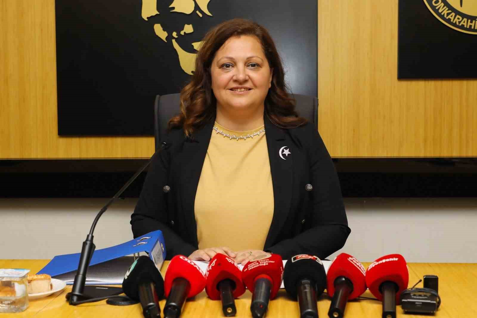 Afyonkarahisar Belediye Başkanı Burcu Köksal, İzmir'in Bornova ilçesinde meydana gelen