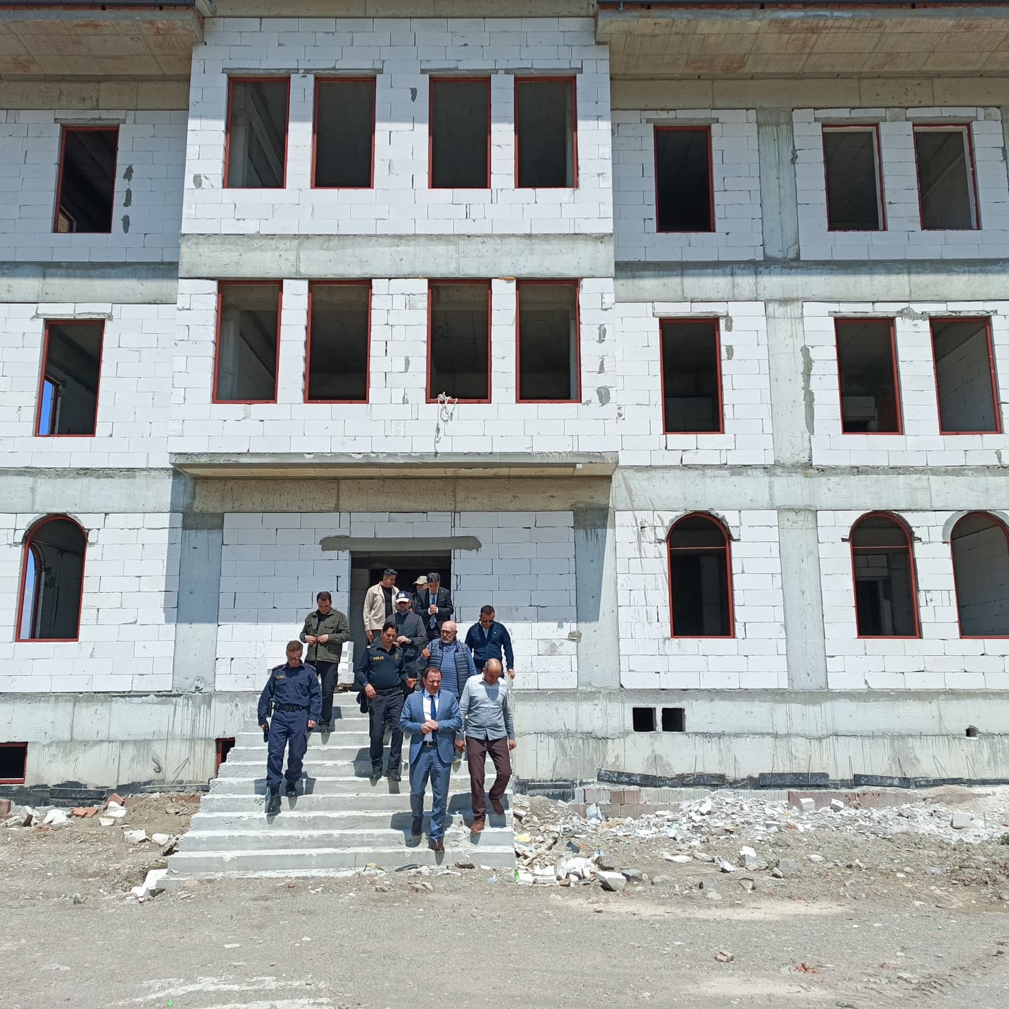 Afyonkarahisar’ın Çay ilçesinde yapımı devam eden İlçe Emniyet Müdürlüğü hizmet