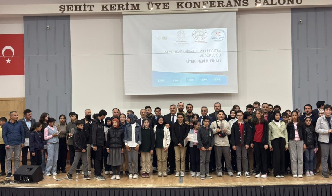 Afyonkarahisar’da ortaokullar arası düzenlenen “Siyer-i Nebi Bilgi Yarışması” il finali
