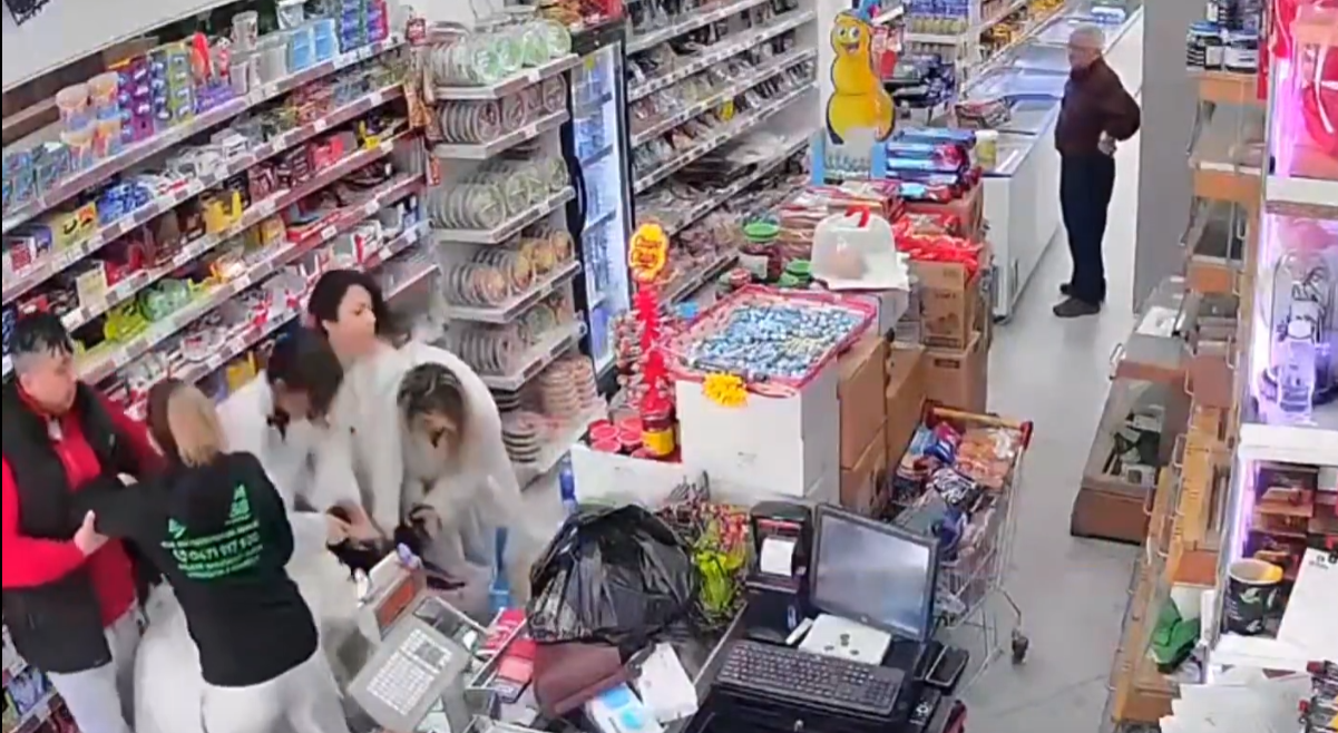 Afyonkarahisar’da bir markette meydana gelen ve kan donduran şiddet olayının