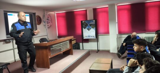 Afyonkarahisar İl Emniyet Müdürlüğü ekipleri, Ali Çağlar Anadolu Lisesi öğrencilerine