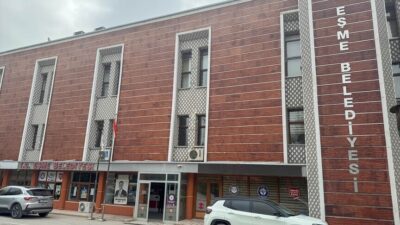 Uşak'ta, Eşme Belediyesi'ne yönelik "irtikap" soruşturması kapsamında gözaltına alınan Belediye