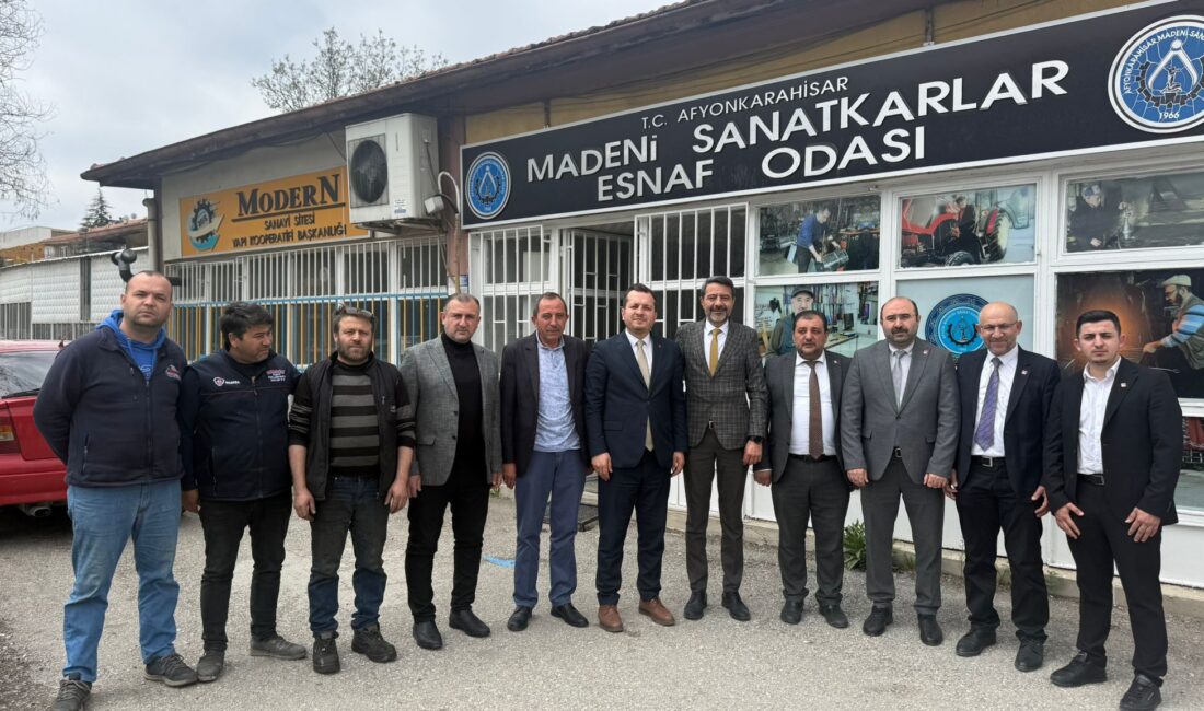 Saadet Partisi Afyonkarahisar İl Başkanı Beytullah Karataş, "Esnafın uzun süredir
