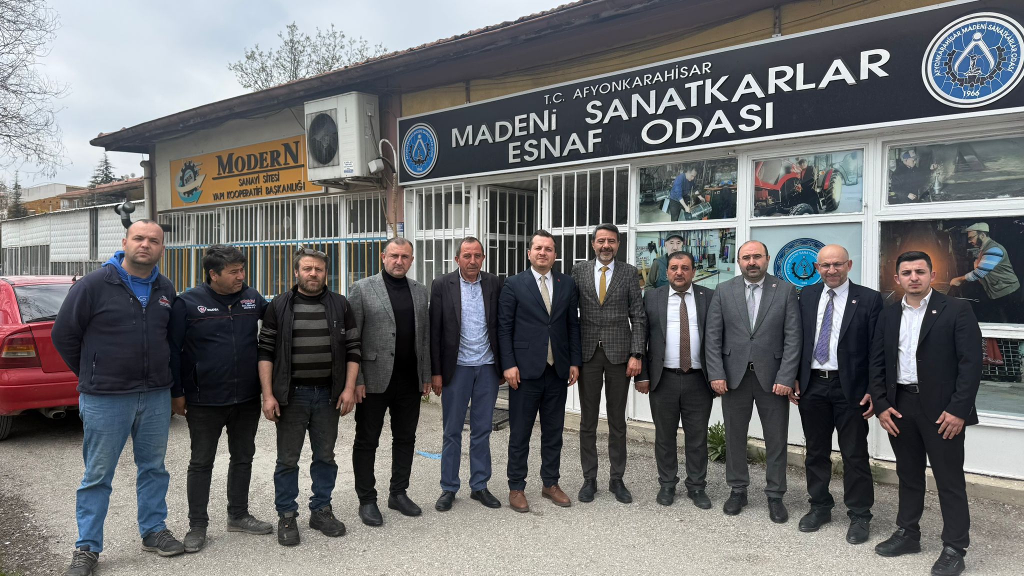 Saadet Partisi Afyonkarahisar İl Başkanı Beytullah Karataş, "Esnafın uzun süredir
