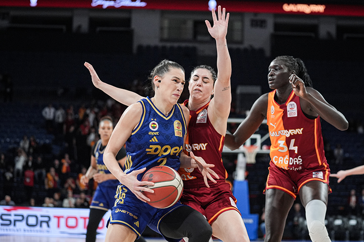 Halkbank Kadınlar Basketbol Süper Ligi play-off finali üçüncü maçında Galatasaray