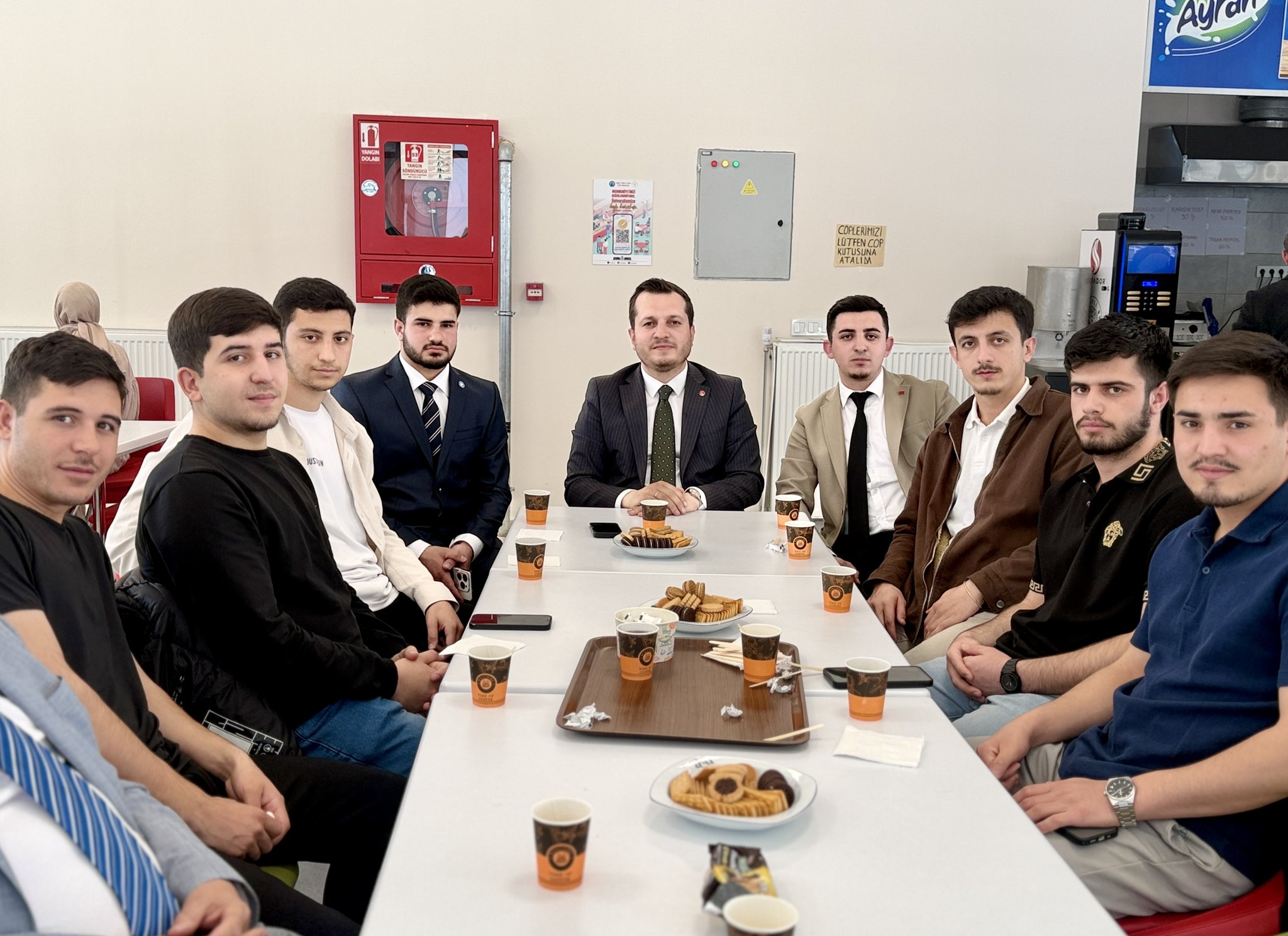 Saadet Partisi Afyonkarahisar İl Başkanı Beytullah Karataş, Anadolu Gençlik Derneği