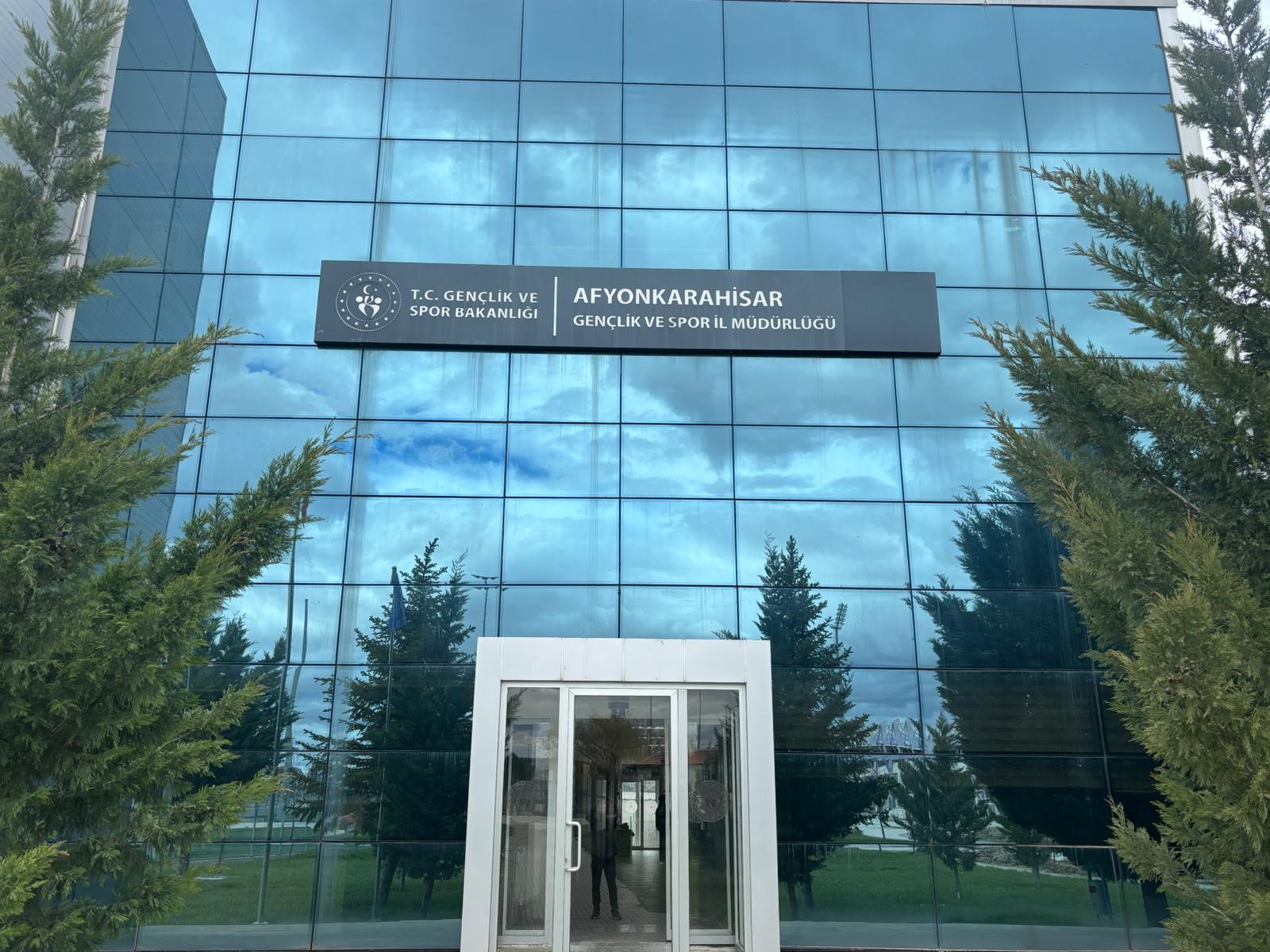 Afyonkarahisar Gençlik ve Spor İl Müdürlüğü, 100 kişilik TYP personeli