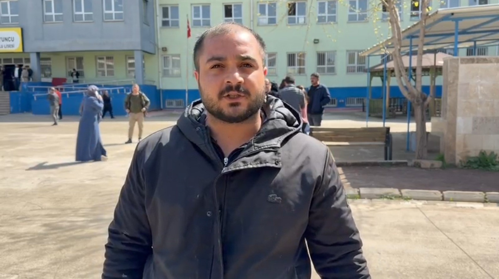 Şanlıurfa'nın Siverek ilçesinde bir lisede silahlı düzenlenen silahlı saldırıda 13