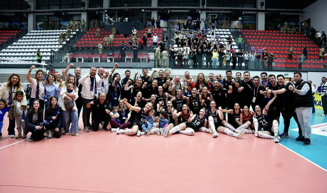 Afyonkarahisar’ın voleyboldaki gururu Afyon Belediye Yüntaş, Play-Off finalinde sergilediği muazzam