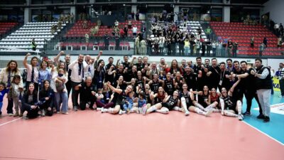 Afyonkarahisar’ın voleyboldaki gururu Afyon Belediye Yüntaş, Play-Off finalinde sergilediği muazzam