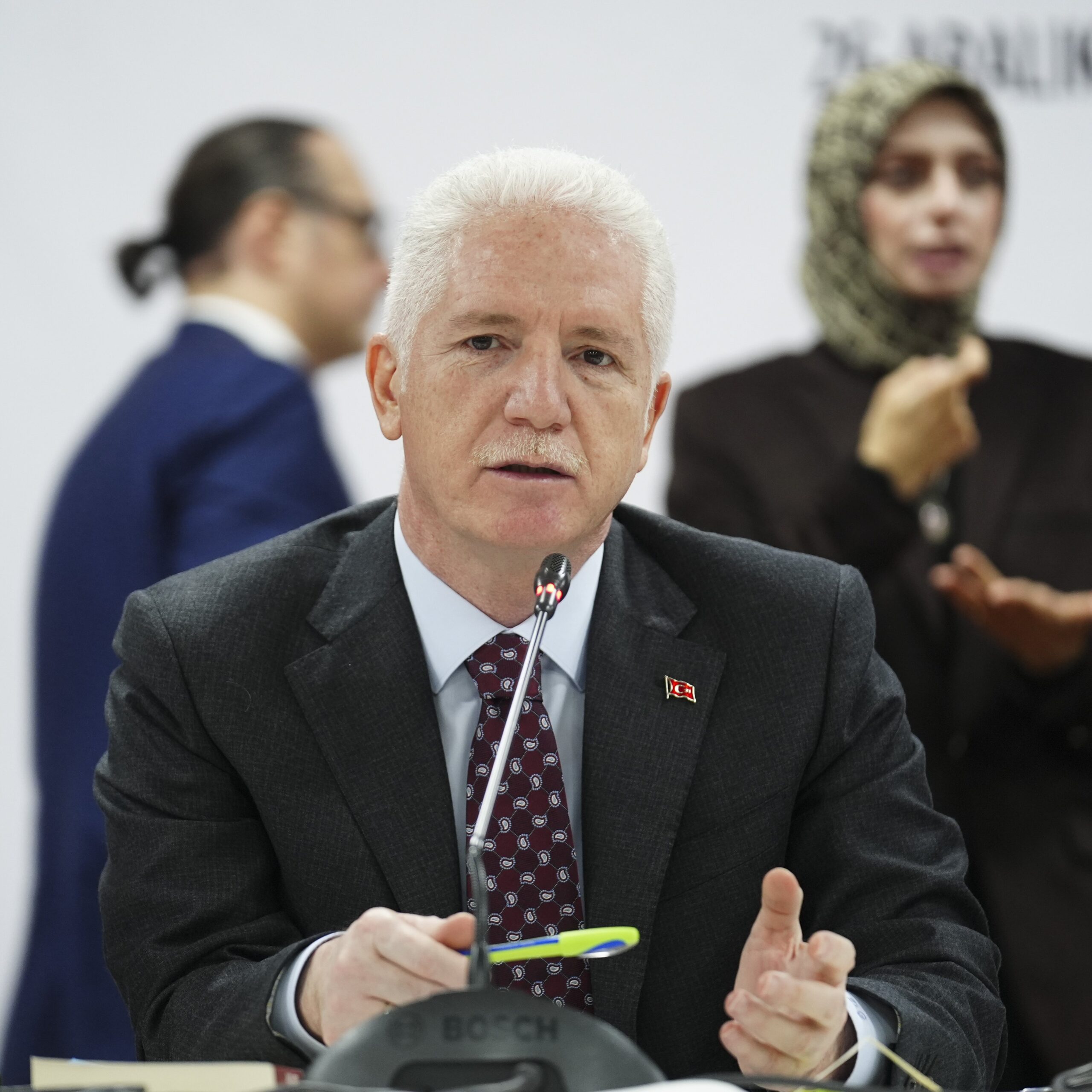 İstanbul'da görev başındaki polis ekiplerine yönelik gerçekleştirilen silahlı saldırı sonrası