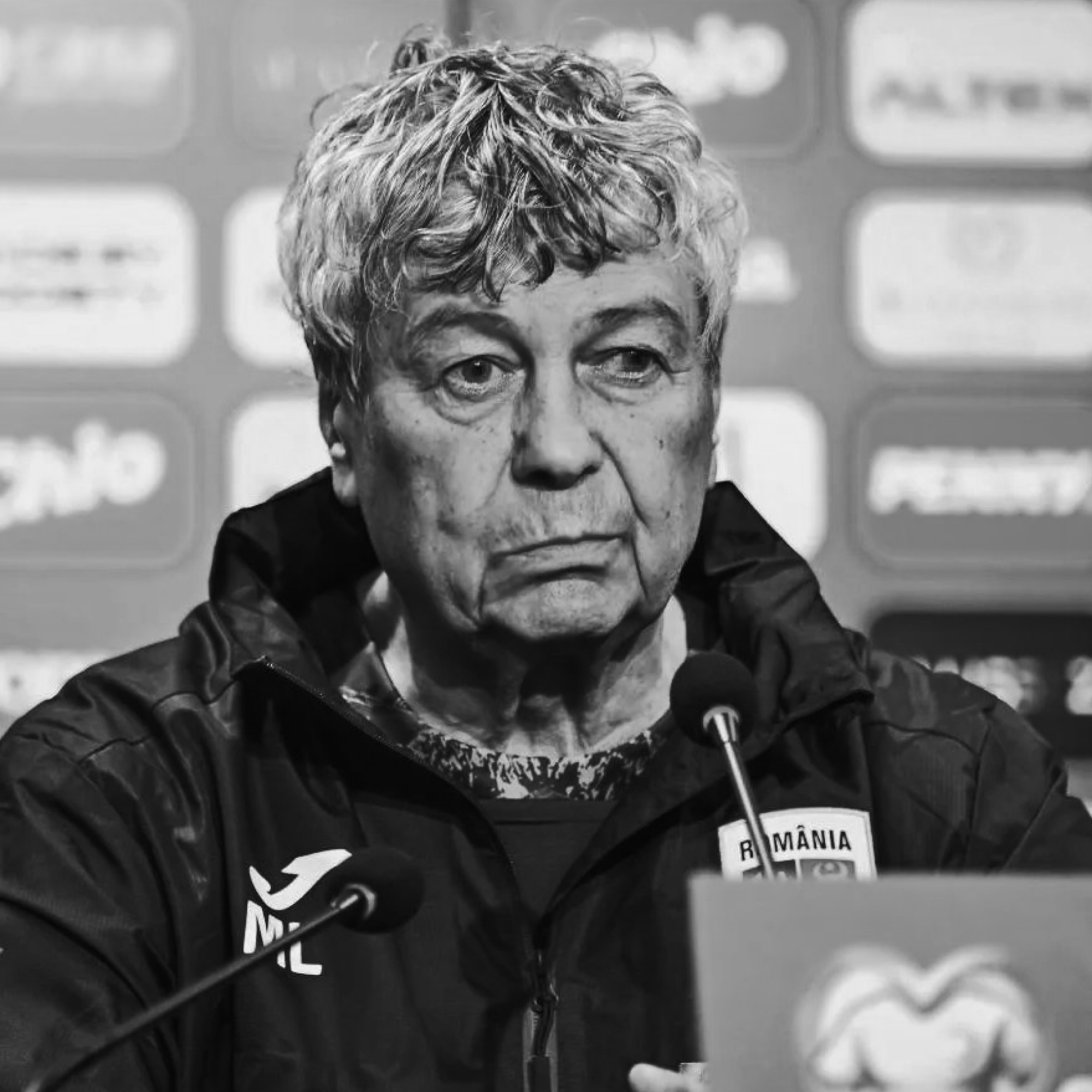 Türk futbolunda Beşiktaş ve Galatasaray ile şampiyonluklar yaşayan, A Milli