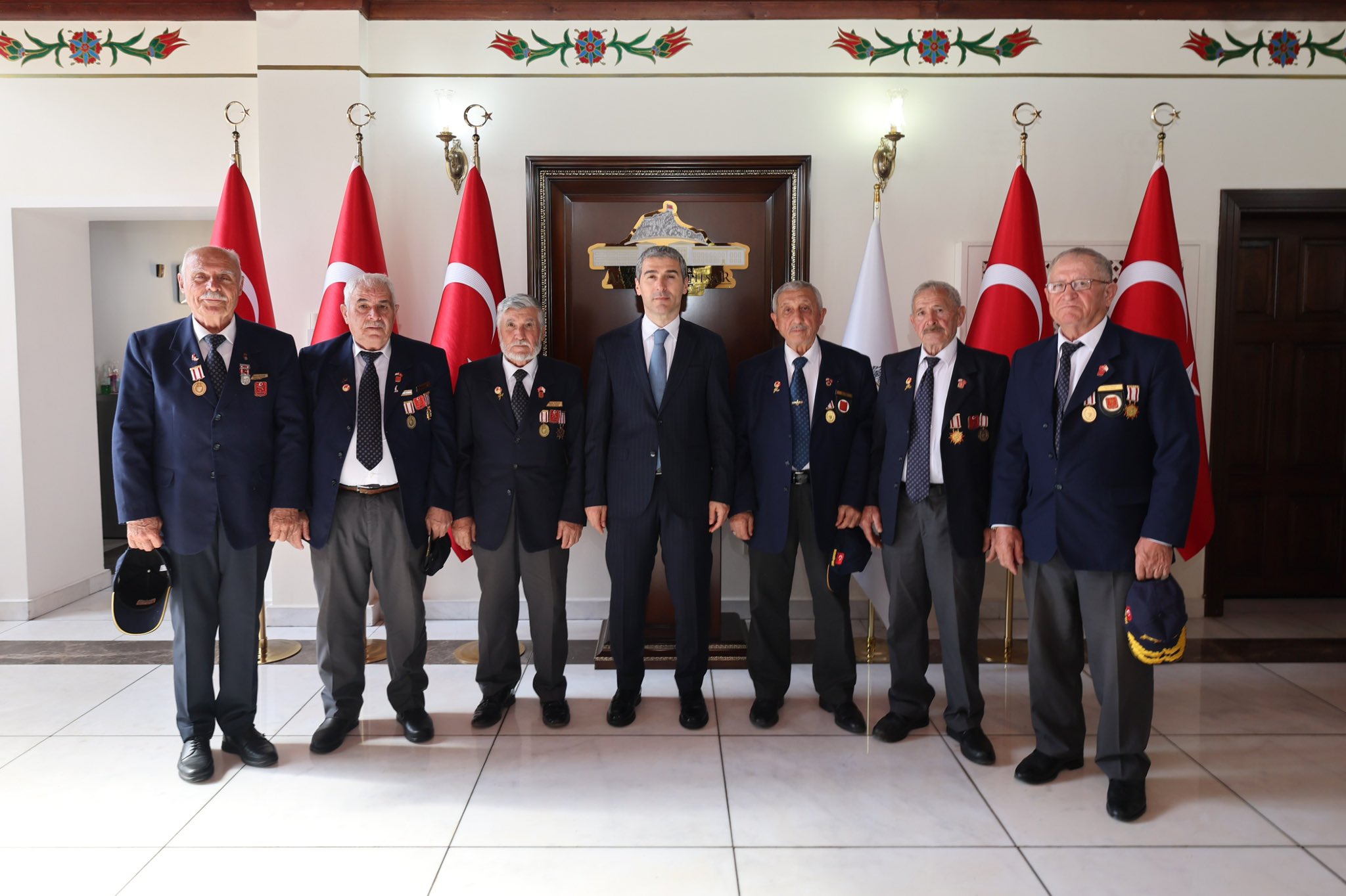 Afyonkarahisar Valisi Dr. Naci Aktaş, vatan savunmasında canlarını ortaya koyan