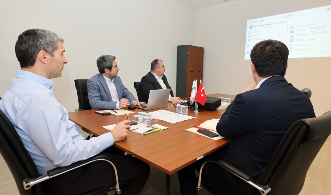 Afyonkarahisar Valisi Dr. Naci Aktaş, şehrin ekonomik kalkınmasında kilit rol