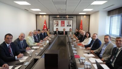 Afyonkarahisar Belediye Başkanı Burcu Köksal, yerel yönetim stratejilerinin belirlendiği önemli