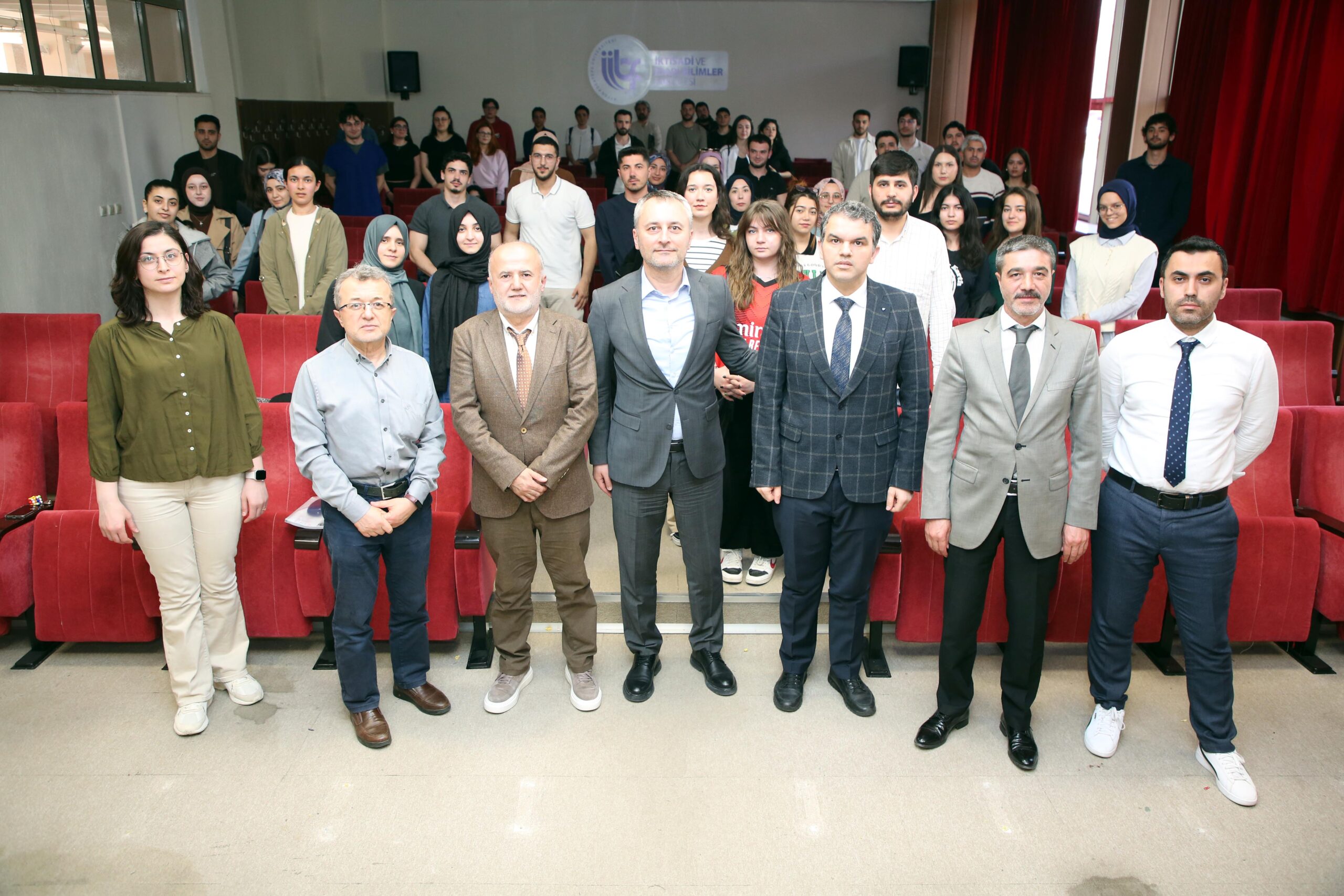 Afyon Kocatepe Üniversitesi (AKÜ) İktisadi ve İdari Bilimler Fakültesinde (İİBF)