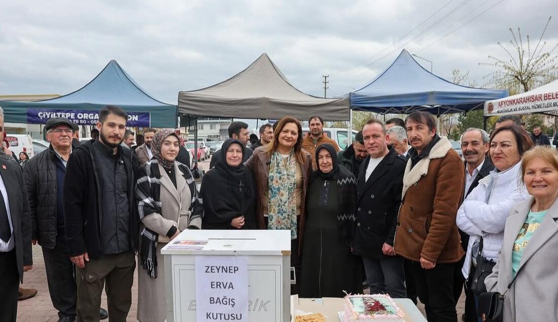 Afyonkarahisar Belediye Başkanı Burcu Köksal, SMA Tip-1 hastası Zeynep Erva